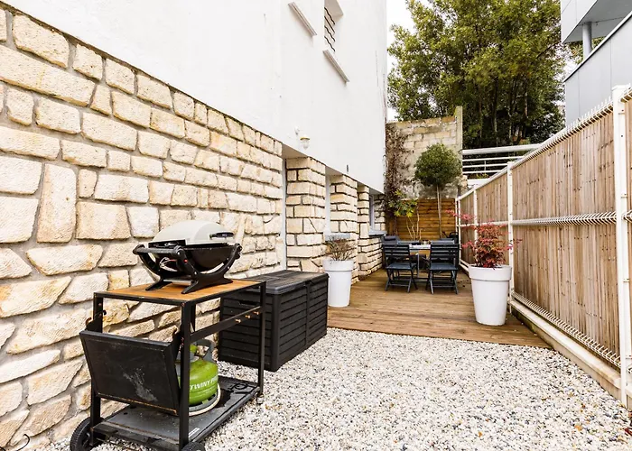 L Auguste Cosy Avec Terrasse Superbe Situation * Royan