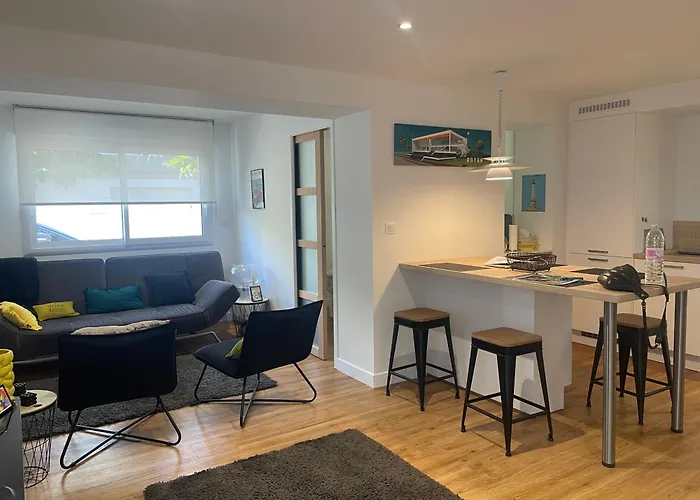 L Auguste Cosy Avec Terrasse Superbe Situation Royan